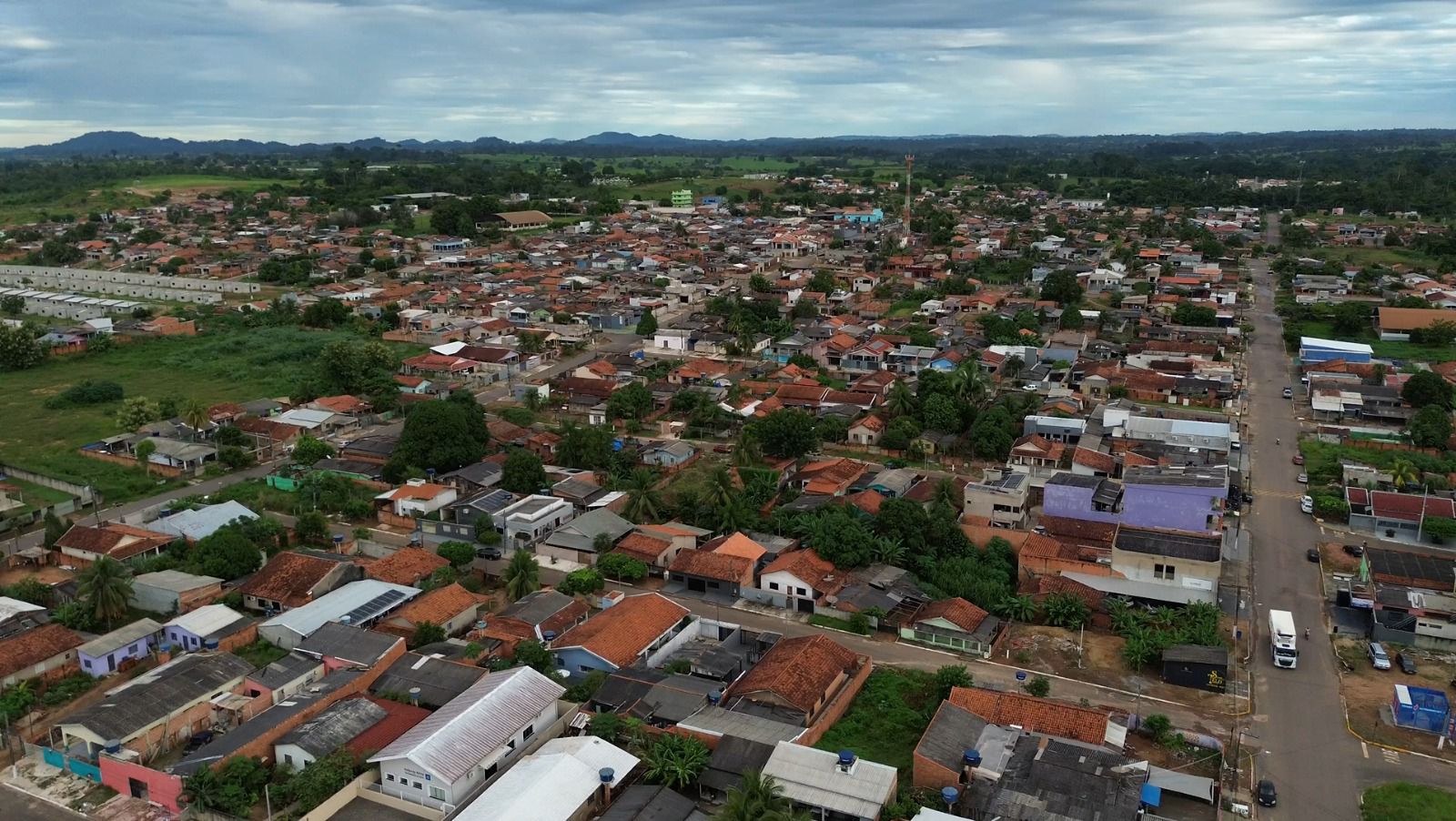 CÁSSIO GOIS: Deputado garante R$ 570 mil para construção de praça coberta em bairro de Cacoal