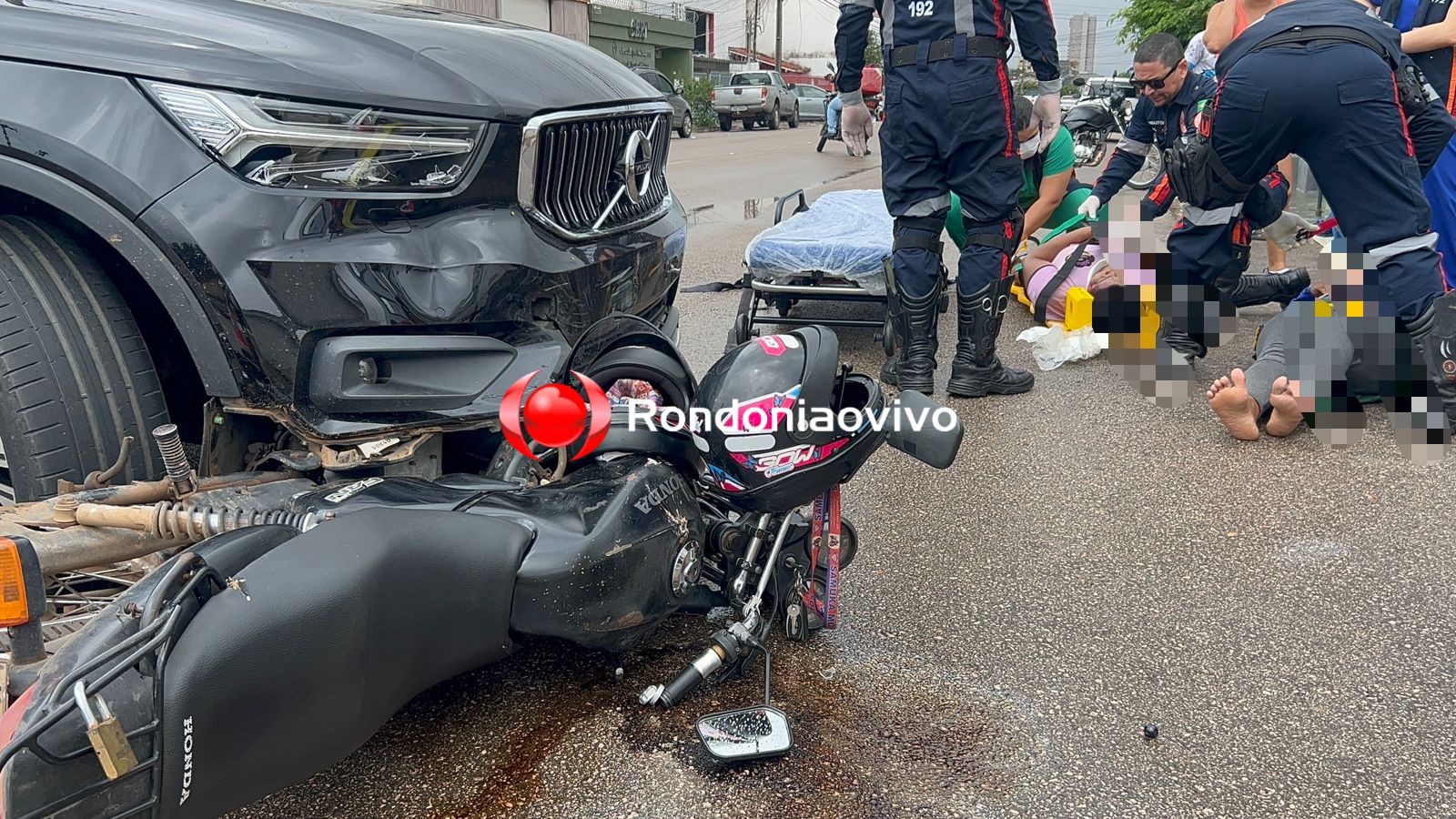 URGENTE: Mãe e filha são fortemente atingidas por carro na Duque