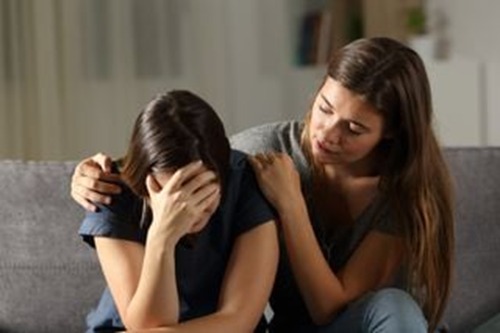 LAMENTO PESSOAL: O que significa quando alguém sempre se faz de vítima, segundo a psicologia