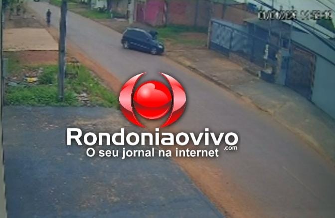 ​VÍDEO: Câmera de segurança registra grave colisão entre carro e moto