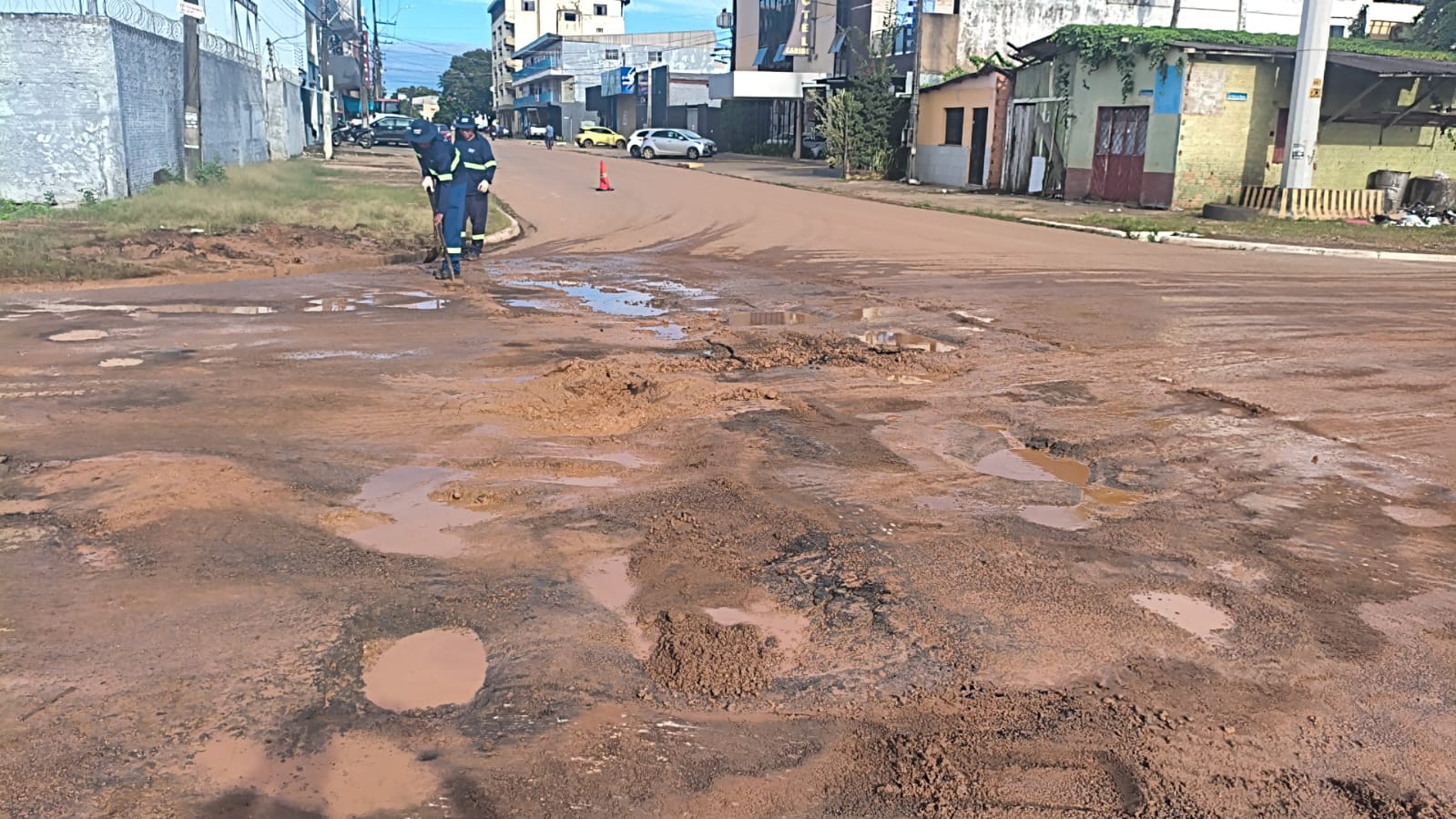 ATUALIZADA: Caerd não é responsável por buraqueira no Nova Porto Velho; obra é da SEOSP