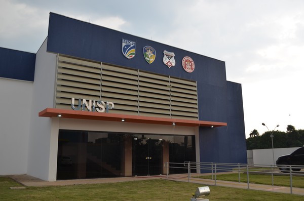 EM VILHENA: Mulher é morta a tiros em frente a mercadinho na avenida Paraná