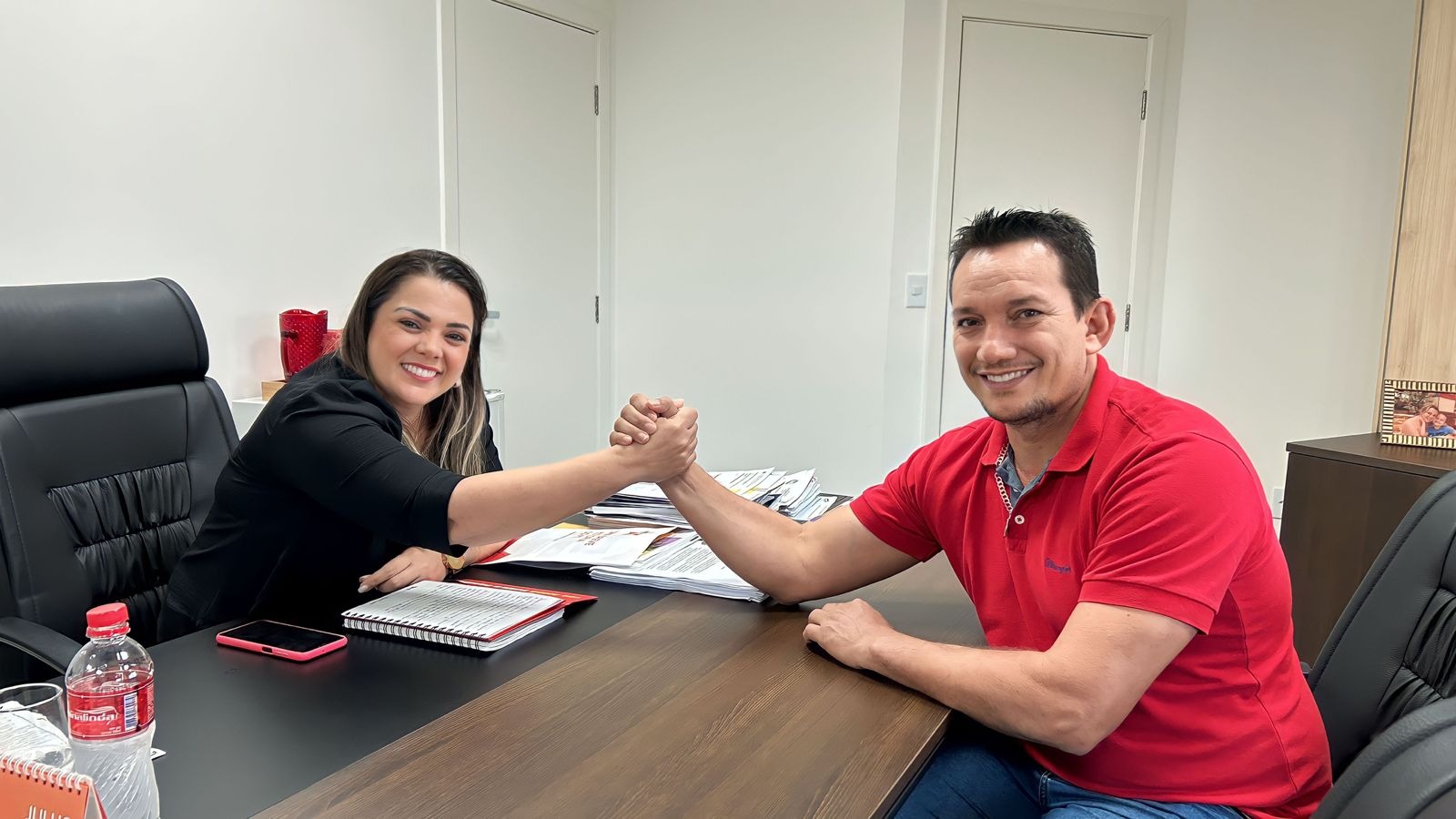 CLÁUDIA DE JESUS: Deputada garante R$ 32 mil para compra de trator para associação 
