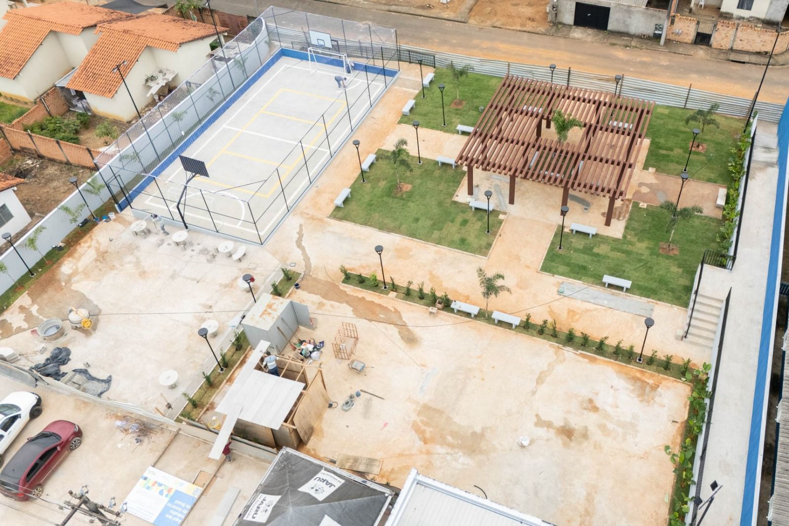MELHORIAS PARA JARU: Marcos Rogério amplia infraestrutura urbana e entrega novos espaços de esporte