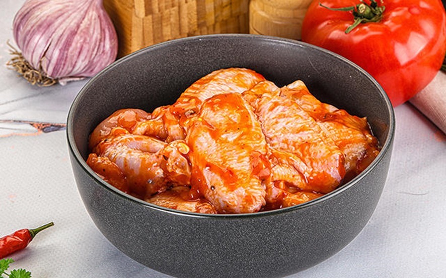 ADEUS FRANGO SECO: Truque da marinada rápida que deixa a carne suculenta até na frigideira 