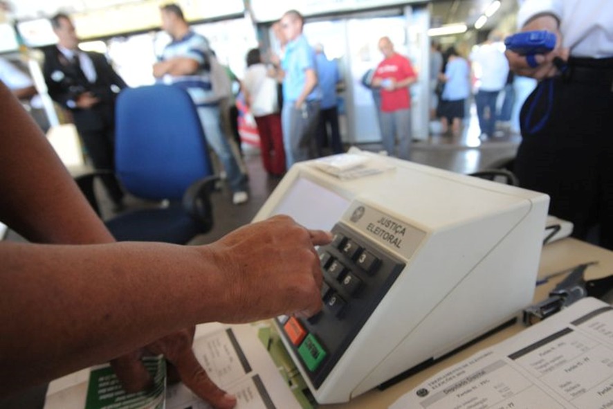 PARA GOVERNADOR: Maioria dos rondonienses ainda não definiu voto e mantém disputa aberta  