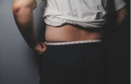 APÓS OS 50 ANOS: Combinação de gordura abdominal e falta de vitamina D eleva o risco de morte 