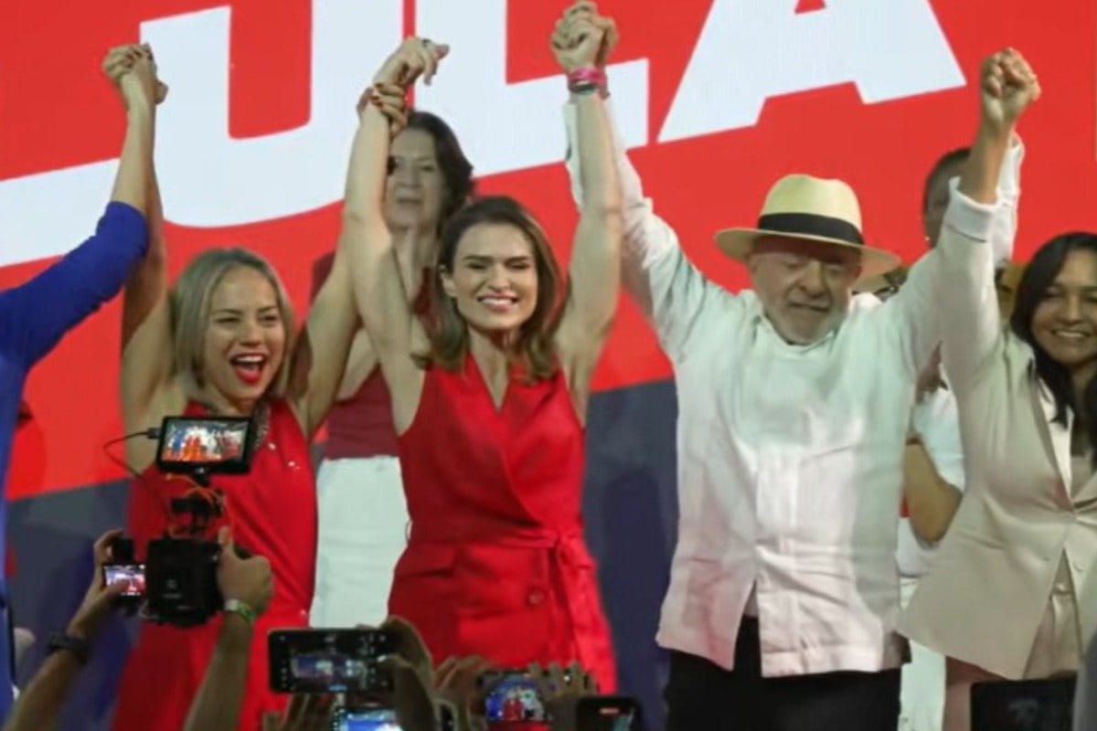 ELEIÇÕES: Luciana Oliveira participa de ato com Lula em BH e leva candidatura de RO 