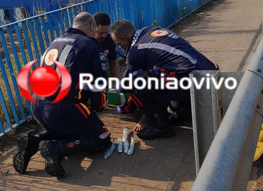URGENTE: Motociclista quebra a perna após queda no viaduto