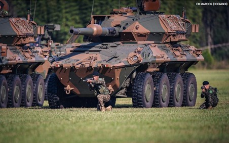 TRANSFERÊNCIA DE TECNOLOGIA: Exército inicia aquisição de viaturas blindadas de combate  