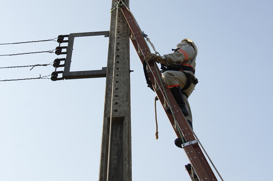 ENERGISA: Para evitar acidentes, comunidade deve manter distância segura da rede elétrica