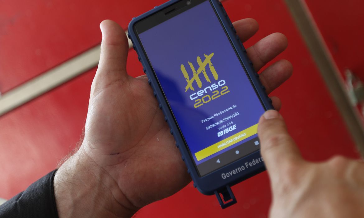 IBGE: 620 mil candidatos participam das provas para atuarem no Censo 2022