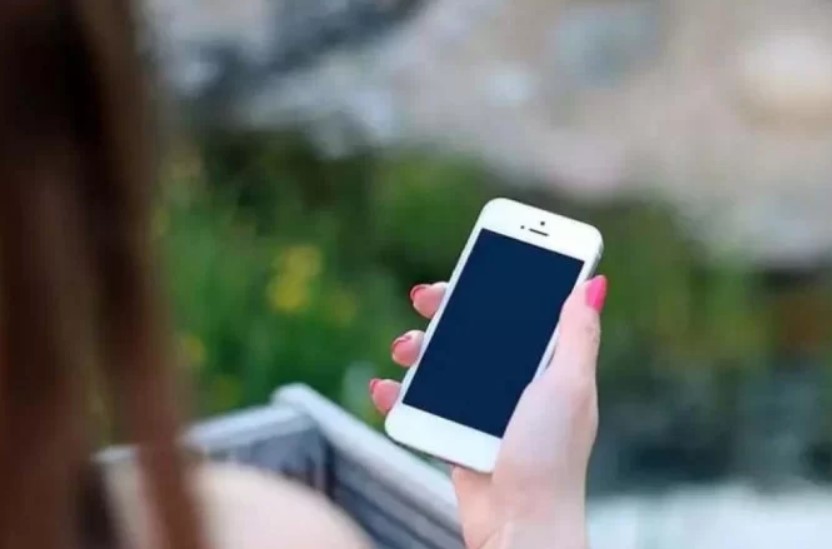 TIKTOK: Mulher larga o marido para viver romance com outro e perde R$ 20 mil