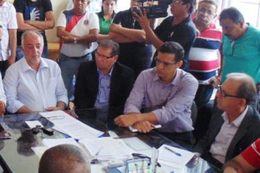 Em nova reunião Nazif cancela carnaval na capital 