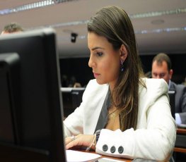 CONCURSO: Deputada propõe projeto que beneficia candidatos

