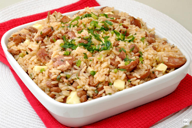 AGARRADINHOS: Baião de dois na pressão é rico em sabor para o seu almoço  