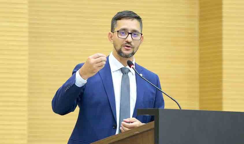 ESCOLAS ESTADUAIS: Governo atende Anderson e lança edital para contratação de vigilantes para as escolas 