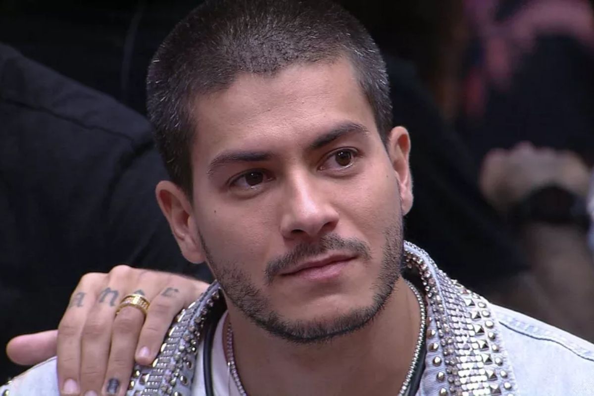 BBB22: Após ‘eliminação’, Arthur ficará 36h em Quarto Secreto, revela Boninho