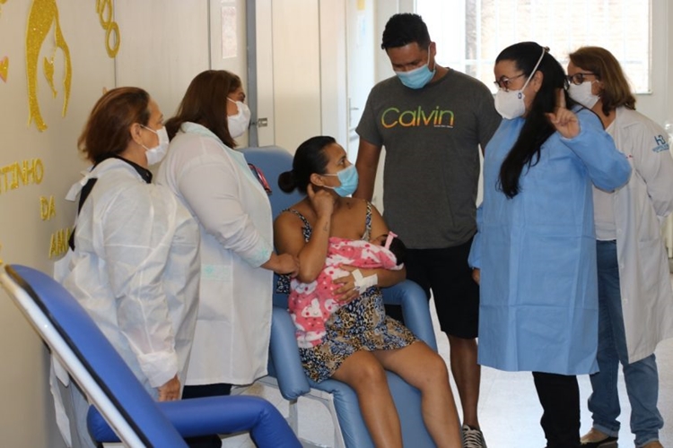 VÍNCULOS: Projeto auxilia mães a terem acesso a benefícios sociais e direitos