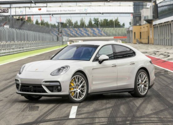 Porsche Panamera aparece em configurador da marca