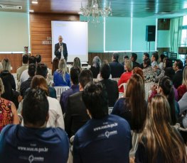 Confúcio Moura agradece empenho de servidores e diz que são ‘preciosidade’