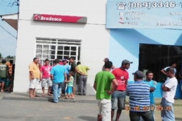 Bradesco deverá indenizar clientes por assalto em 2011