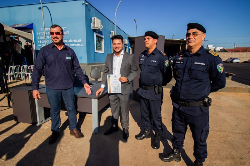 BATALHÃO BELMONT: Deputado participa de solenidade de entrega de mobílias e diplomas