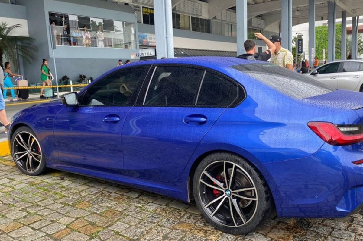MISTÉRIO: Corpos de quatro jovens são achados dentro de BMW em rodoviária de SC