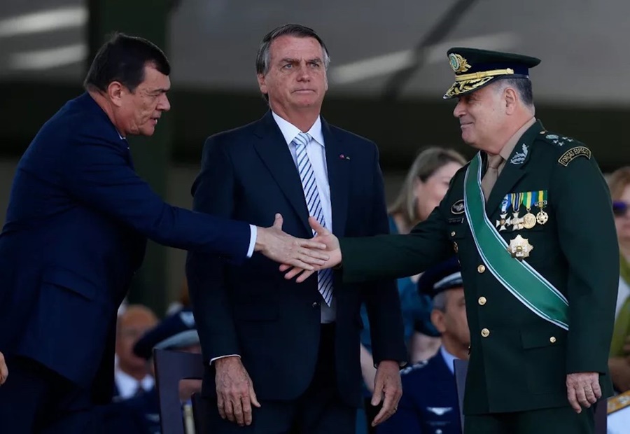 TROCA: Militares descartam golpe ou intervenção e dizem que transição será normal