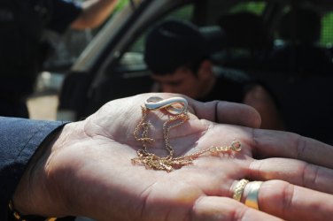 Homem é preso em flagrante após roubar cordão de mulher no centro da Capital
