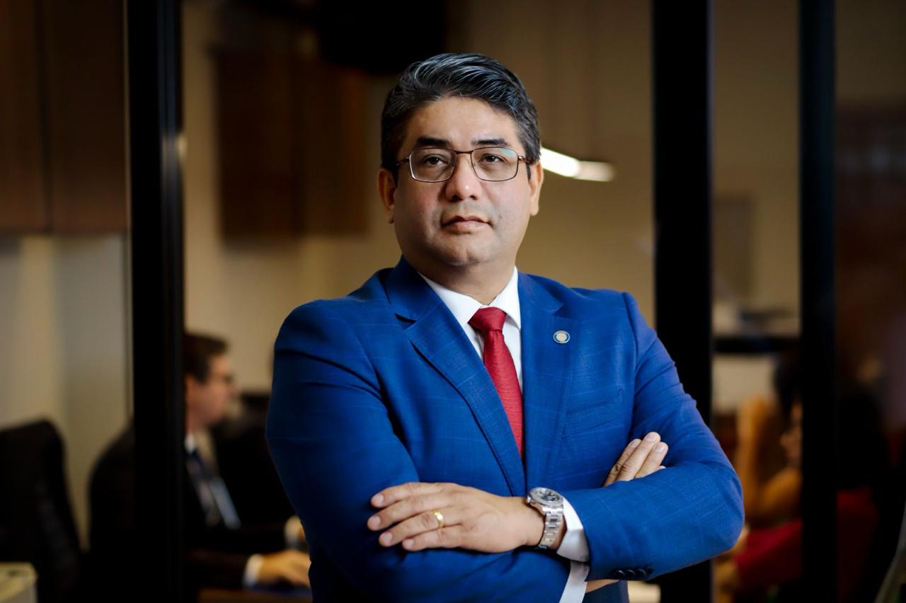 A LEI E A REFORMA: A desincompatibilização na LC 64/90 e os avanços do PLP 192/2023