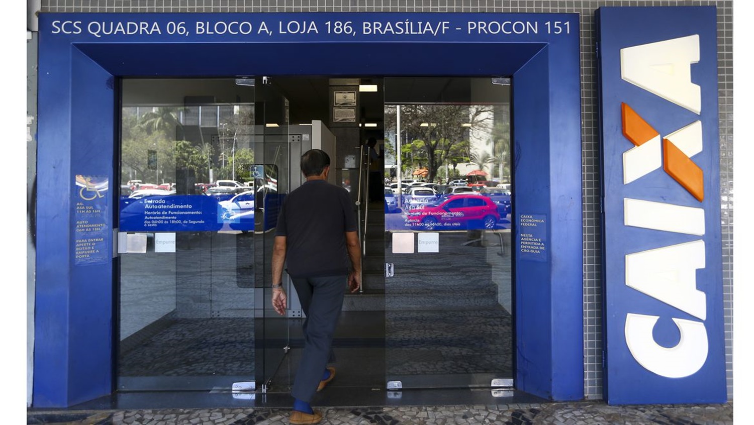 PAGAMENTO: Caixa libera abono salarial para trabalhadores nascidos em abril