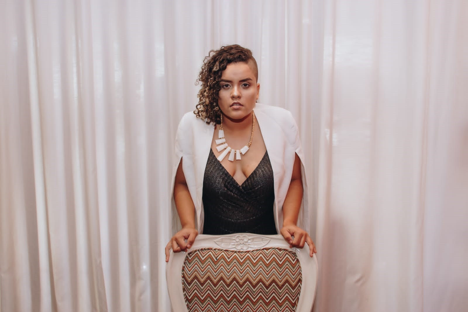 CAROL AGUIAR: Cantora rondoniense lança música homenageando a mulher amazônida