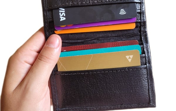 UTILIDADE PÚBLICA: Homem da capital procura carteira perdida na zona Sul