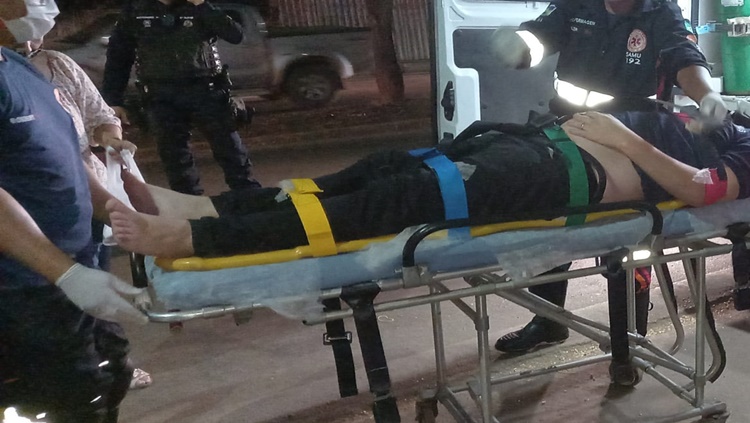 CRIME EM FAMÍLIA: Sobrinho é baleado após discussão com o tio em residência