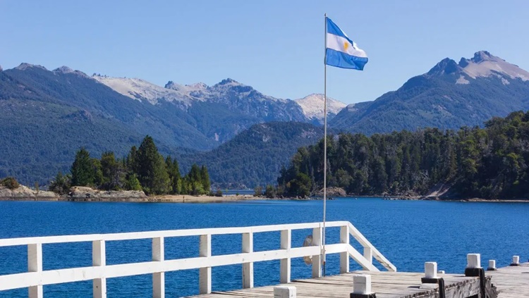 FRONTEIRA: Argentina não descarta suspensão de voos para o Brasil