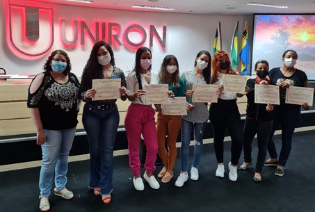 UNIRON: Acadêmicos de Enfermagem tem projeto para acesso da comunidade surda às vacinas