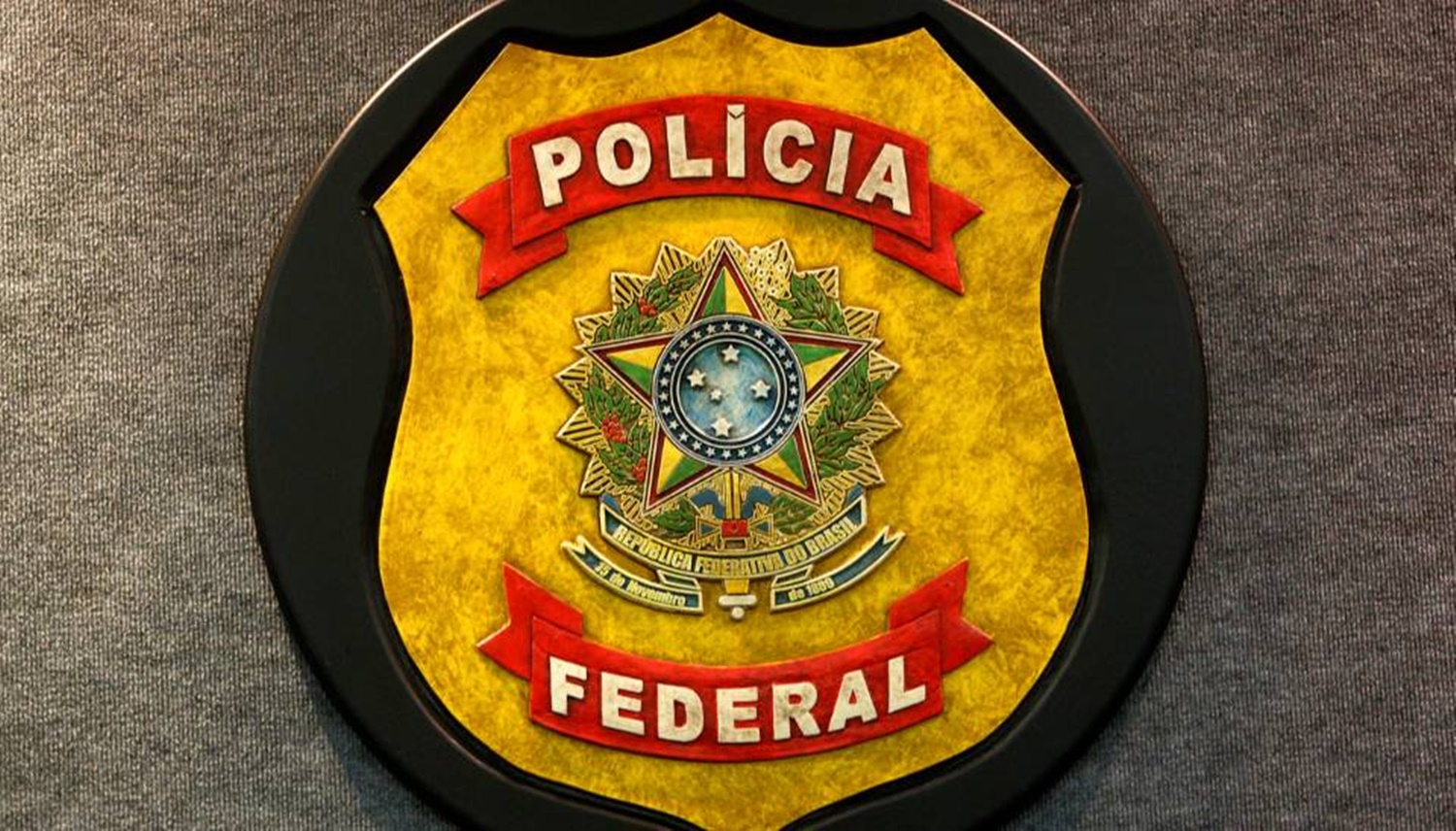 PF conclui que Bolsonaro cometeu crime ao vazar documentos em live