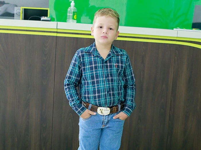 'MENINO DA PECUÁRIA': Criança de Rondônia viaja a SP para gravar programa Eliana