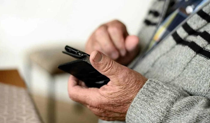 ESTELIONATO: Idosa cai em golpe do WhatsApp e perde R$ 6 mil