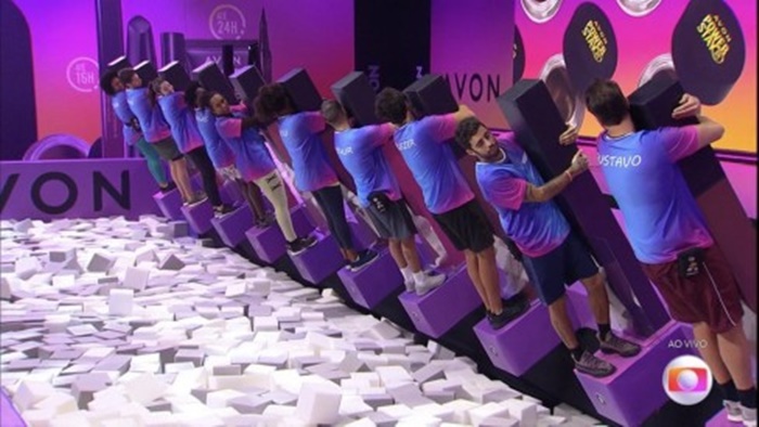 LIDERANÇA BBB: Após 12 horas, veja quem ainda permanece na prova de resistência