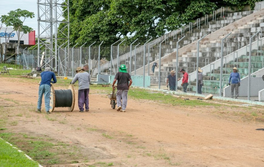 ALUÍZIO FERREIRA: Estádio passa por melhorias para receber competições estaduais e nacionais