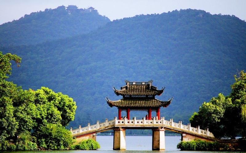 7 DIAS: China reduz tempo de quarentena para viajantes internacionais