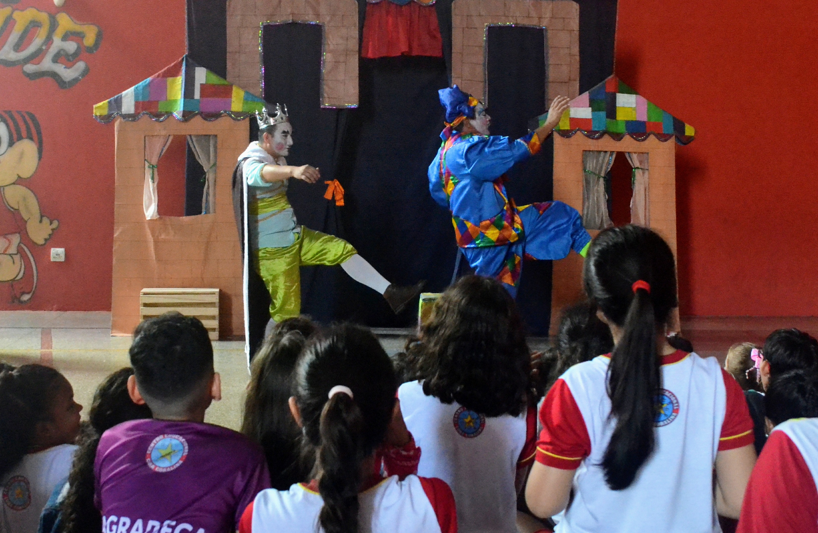 CRIANÇAS: Após dois anos, Cia Evolução retoma projeto de teatro nas escolas