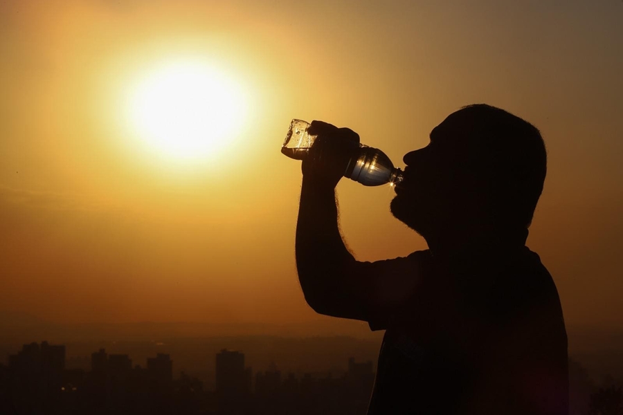 BEBA ÁGUA: Sol forte e calor em RO nesta quinta (25), incluindo Urupá