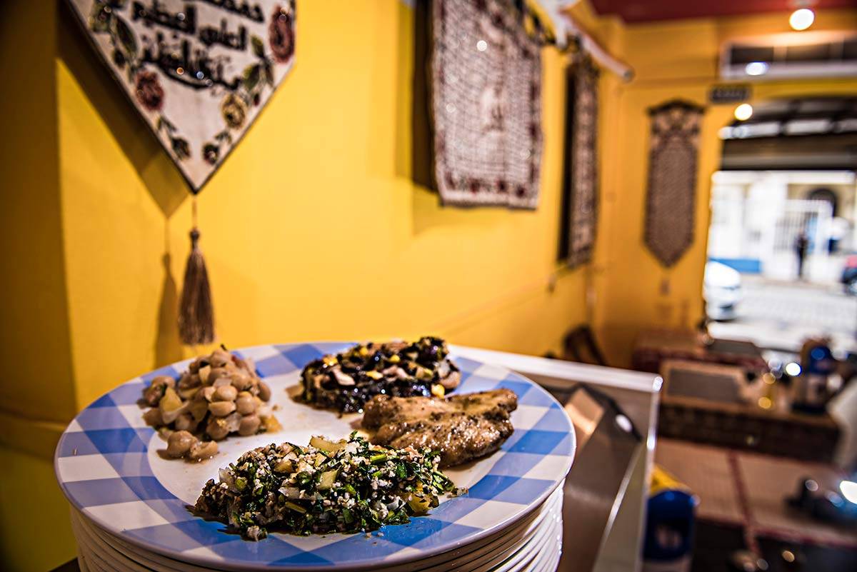 Para refugiados sírios no Brasil, a comida é um recomeço