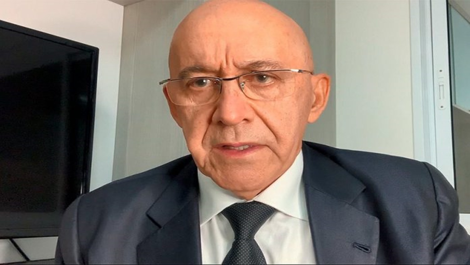 INSS: Confúcio Moura cobra soluções sobre situação das perícias médicas em Rondônia