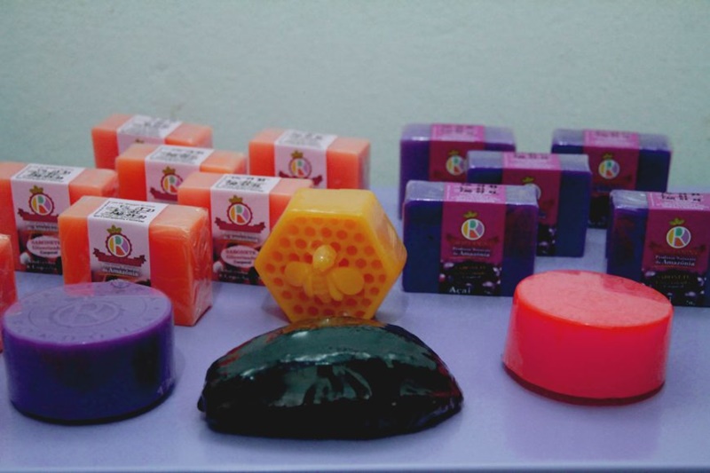 COMÉRCIO: Europeus conhecem a produção de cosméticos sustentáveis no Estado