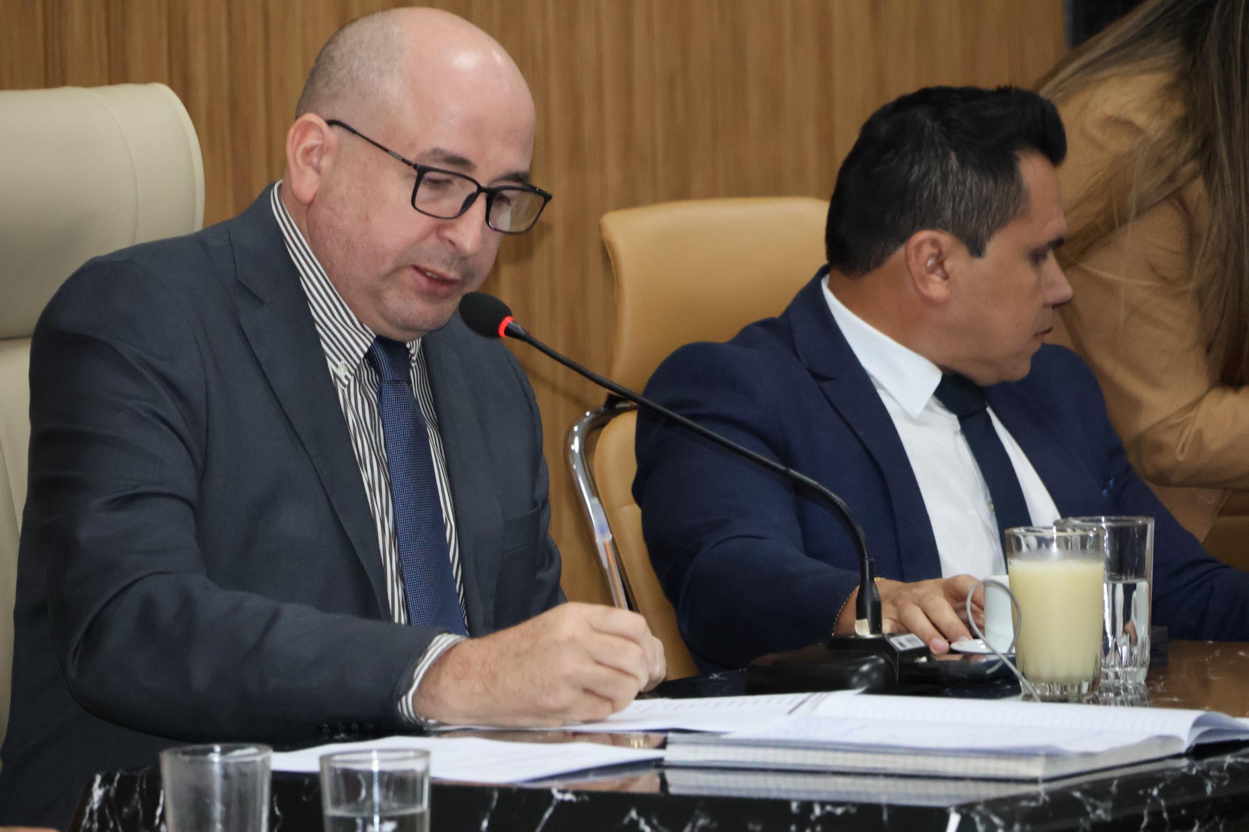 GEDEÃO NEGREIROS: PL do vereador estabelece prazo de 15 dias para conserto de bueiros e bocas de lobo