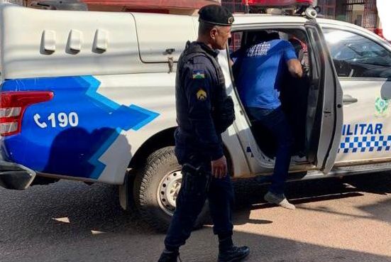 NA CAPITAL: Homem é preso em flagrante pela PM ao fazer 'gato' de energia